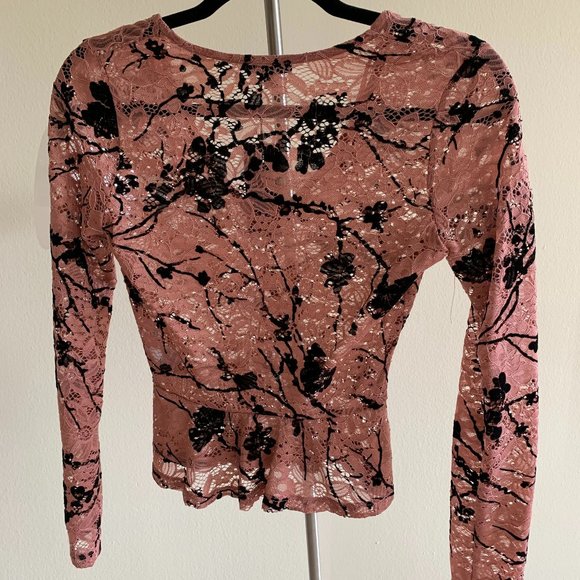 Dynamite dusty rose lace peplum top - Picture 2 of 3